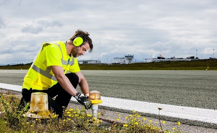 Vêtements de haute visibilité : tenues fluo de travail - Côté Pro